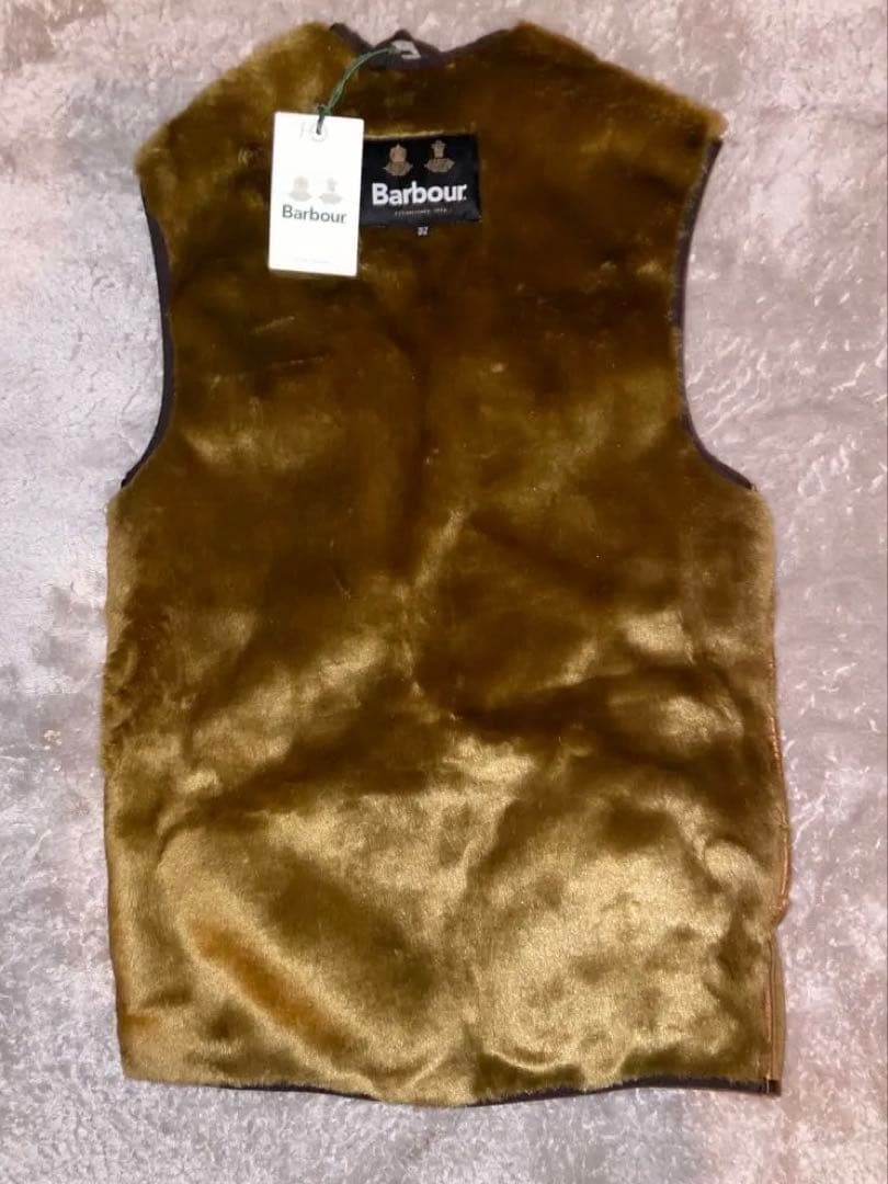 新品タグ付き　BARBOUR フロントジップ ファー ライナー ベスト　32
