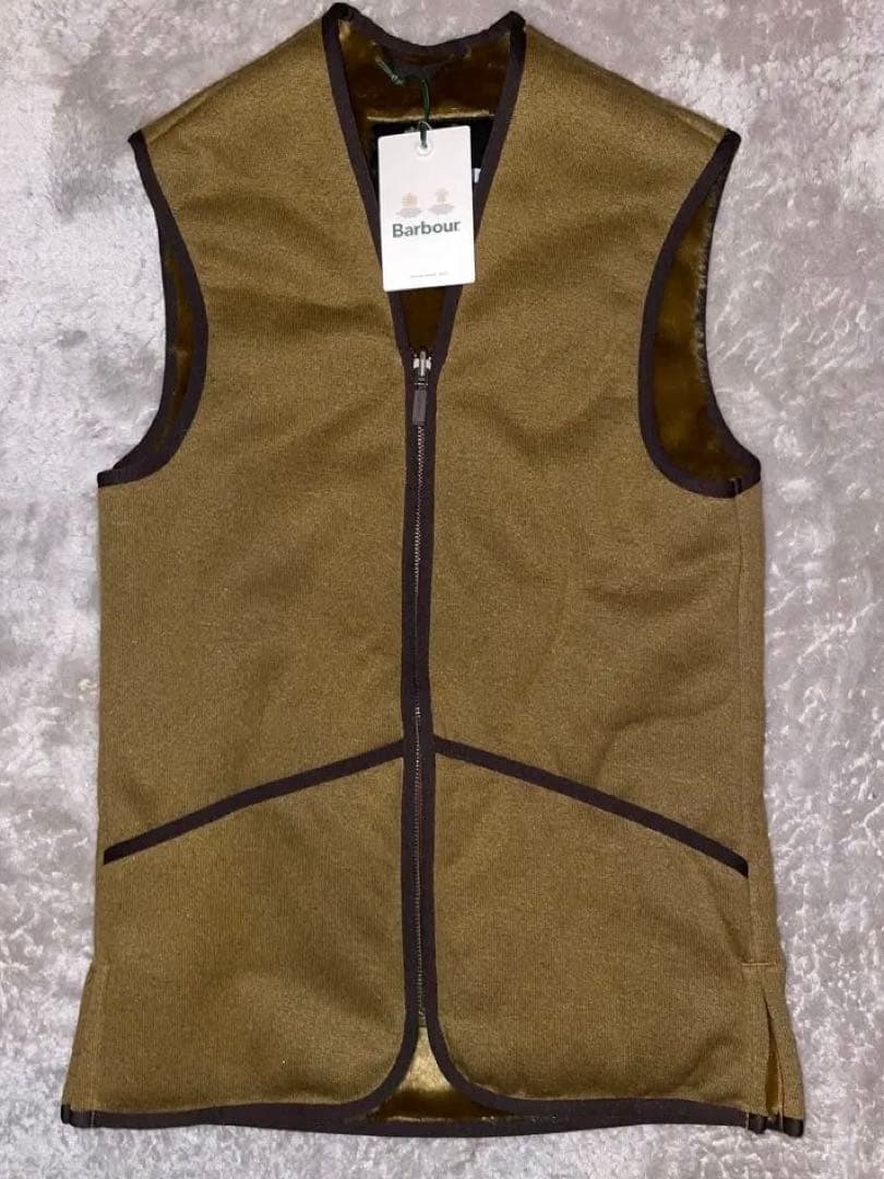 新品タグ付き　BARBOUR フロントジップ ファー ライナー ベスト　32