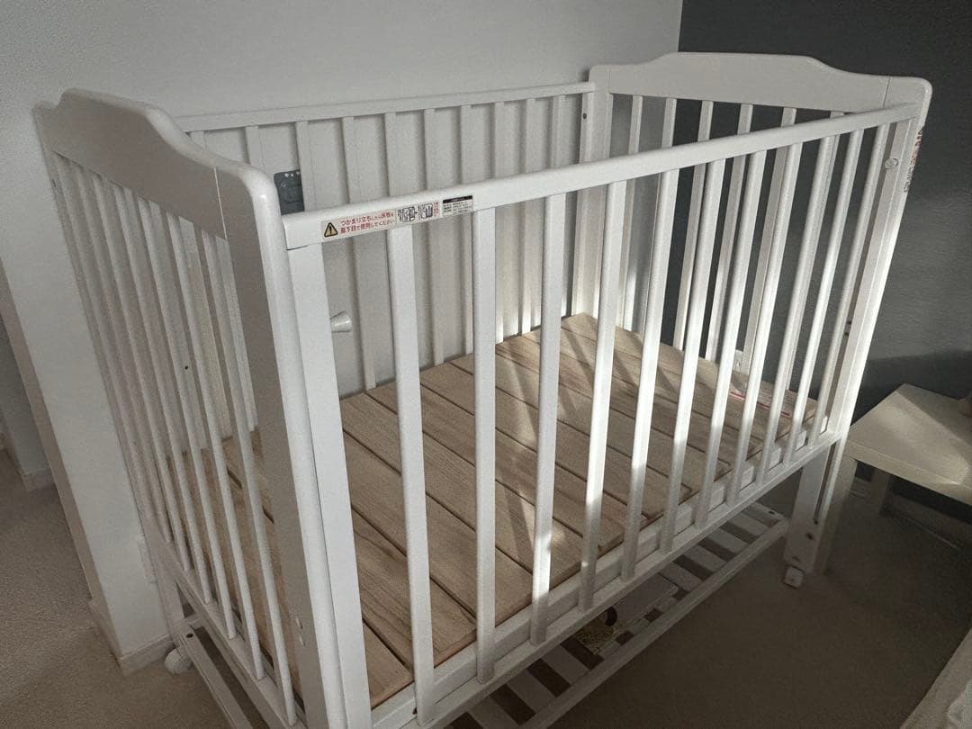 【送料込】カトージ　ハイシートベビーベッドⅡ レギュラー　すのこ床板　収納付き