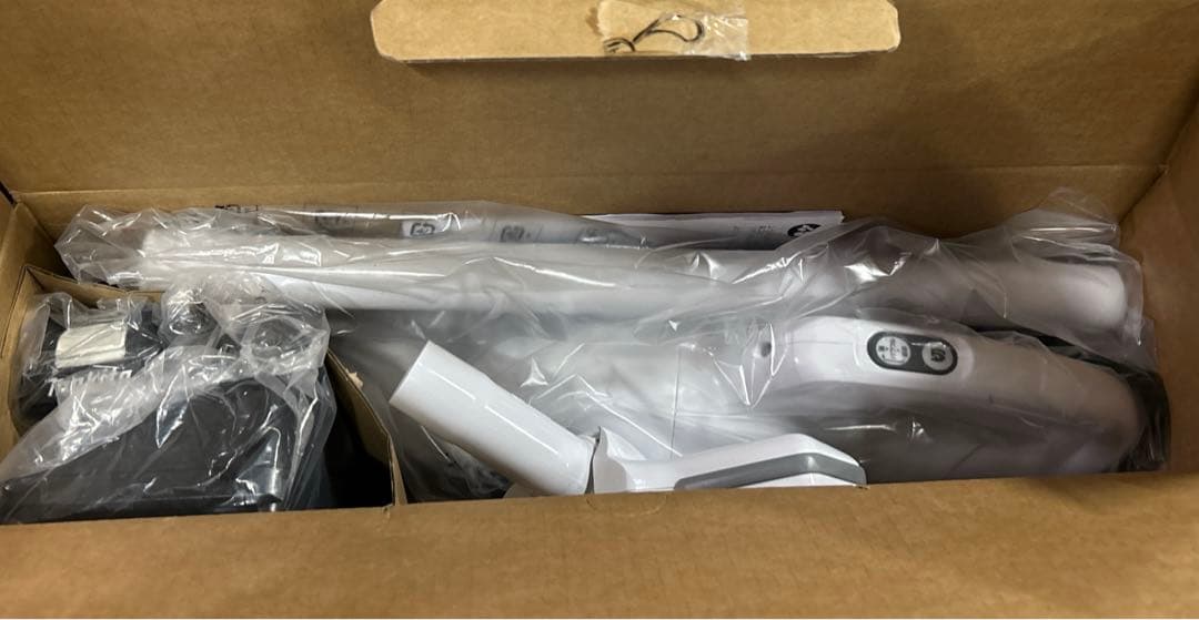 マキタ コードレス掃除機　CL108FDSHW