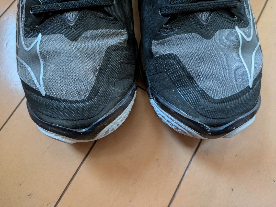 【美品】Mizuno バレーボールシューズ　ウエーブライトニング 週末セール