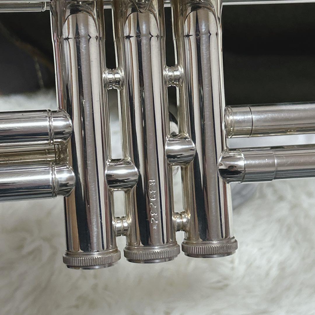 Bach バック TR-300 トランペット B♭ マウスピース付き　ケース