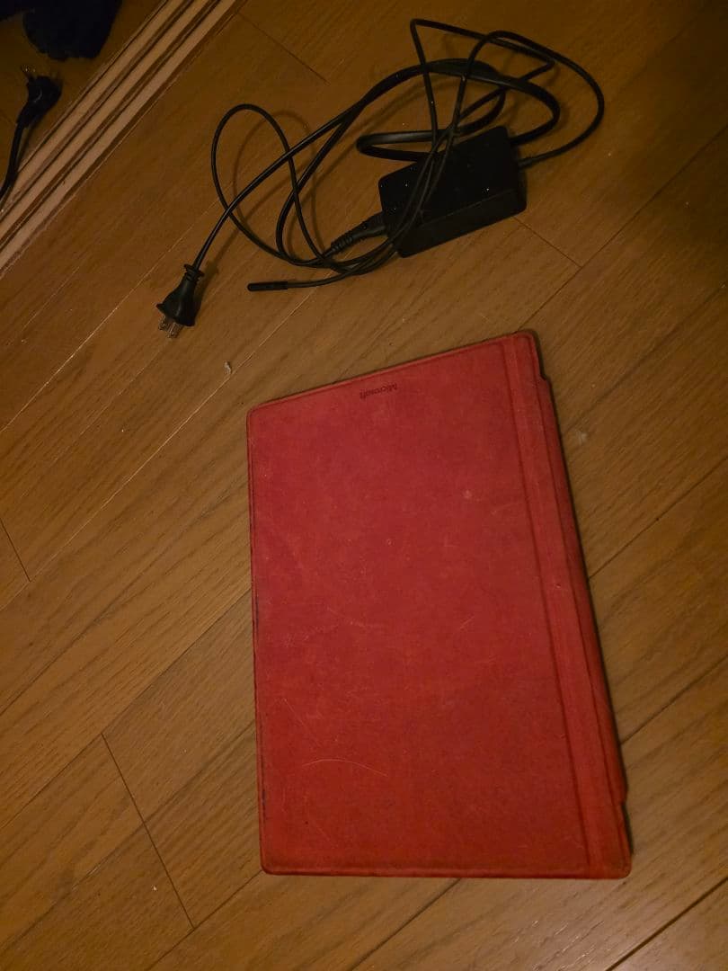 【美品】赤 Surface pro 5☘Core i5第7世代☘8GB☘SSD