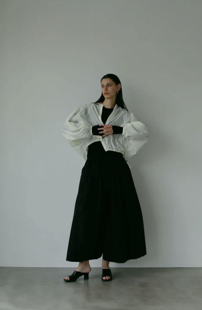 新品2023AWLOHENローヘンハイカウントグログランスカートパンツブラック黒