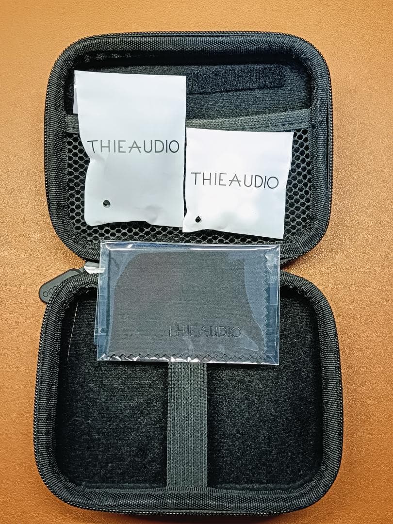 メ*ル様 THIEAUDIO Hype4　イヤホン