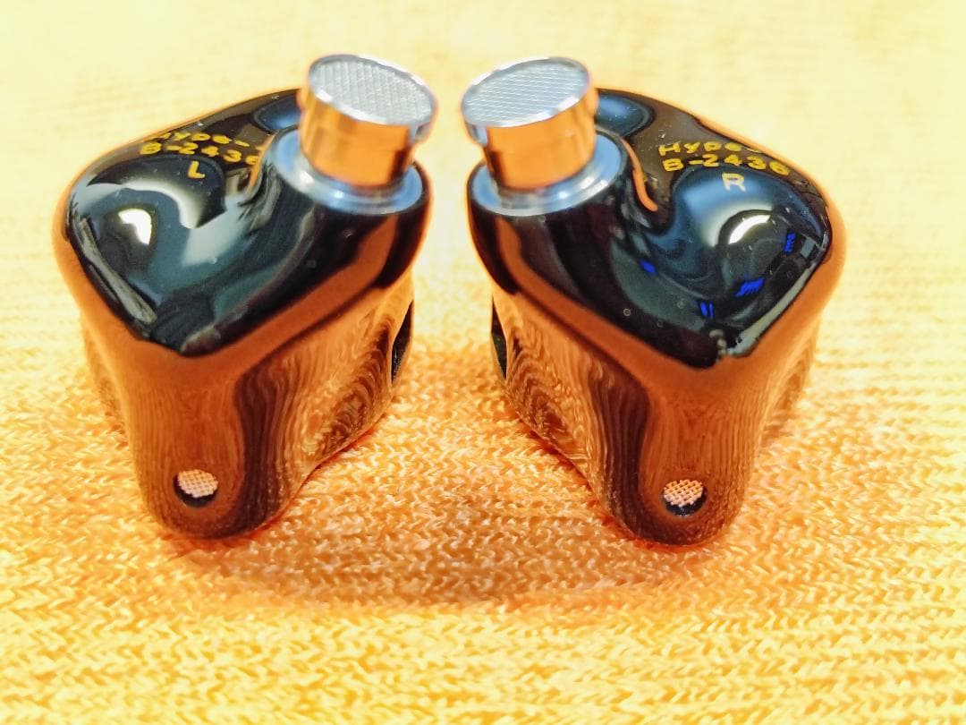 メ*ル様 THIEAUDIO Hype4　イヤホン