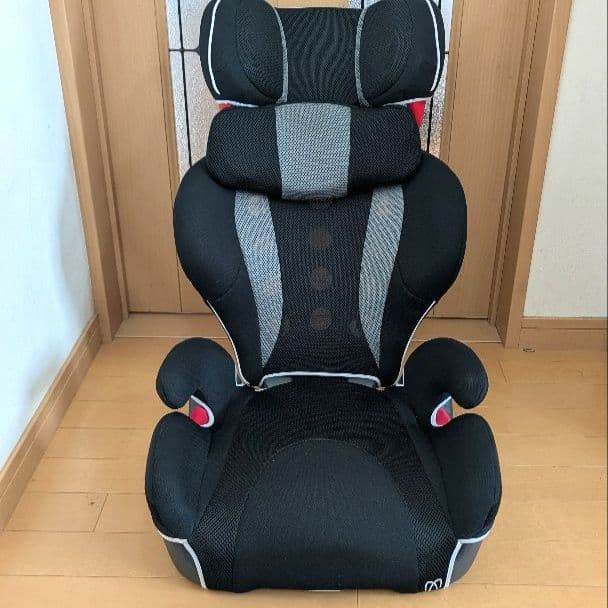 エールベベ サラット3ステップ クワトロEX ジュニアシート ブラック