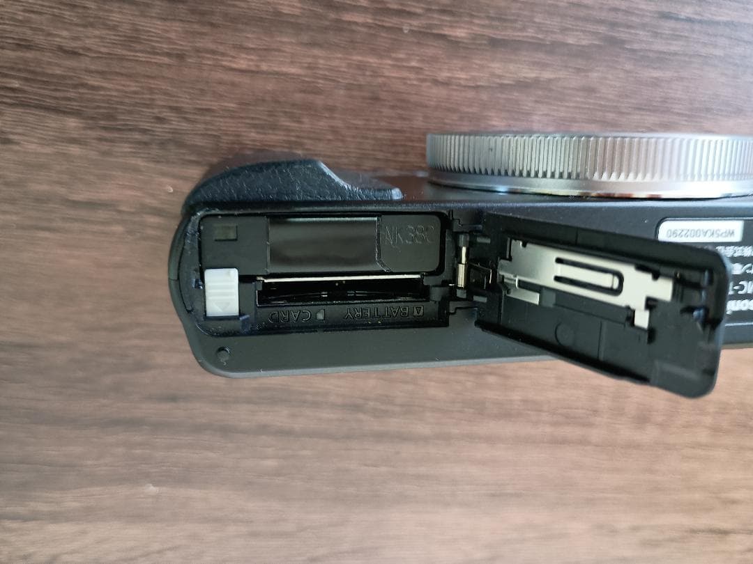 LUMIX DMC-TZ70　ジャンク品