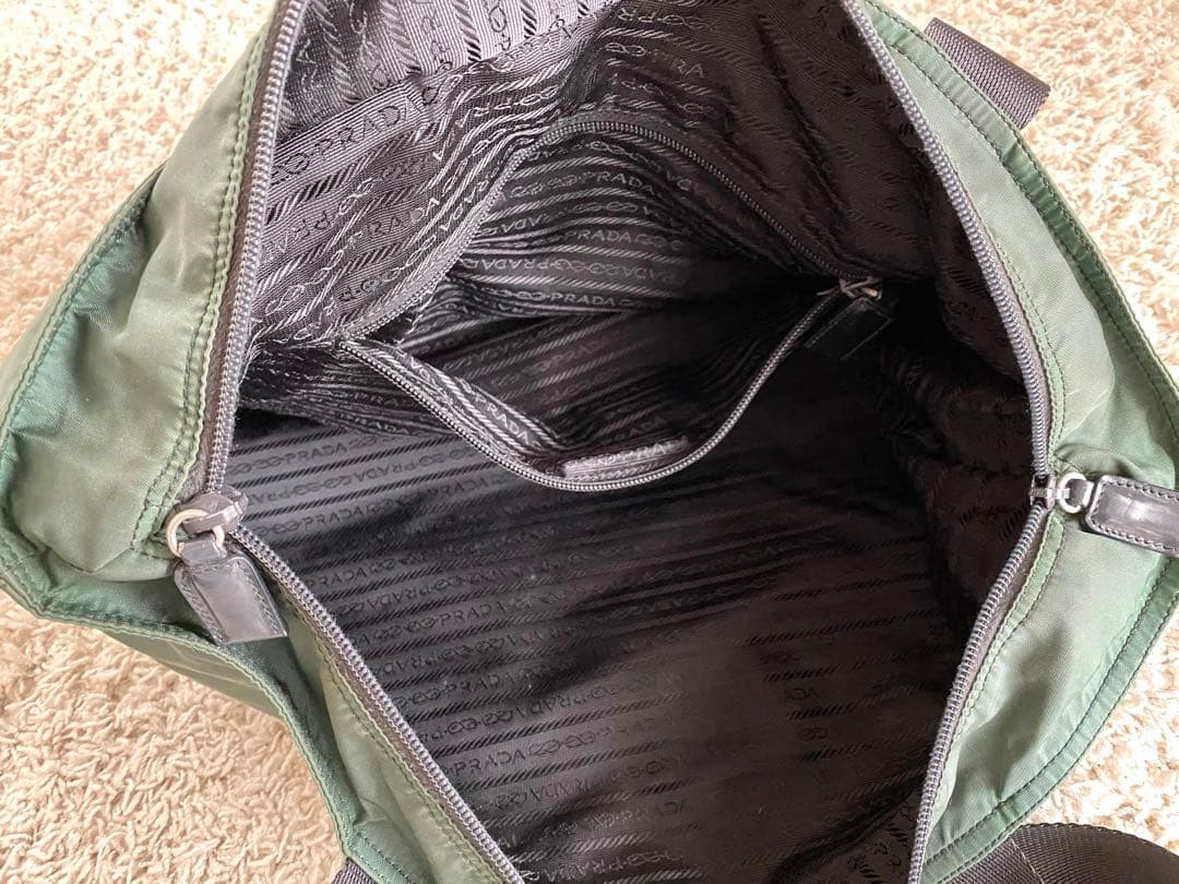 プラダ トートバッグ 三角ロゴプレート グリーン カーキ ナイロン