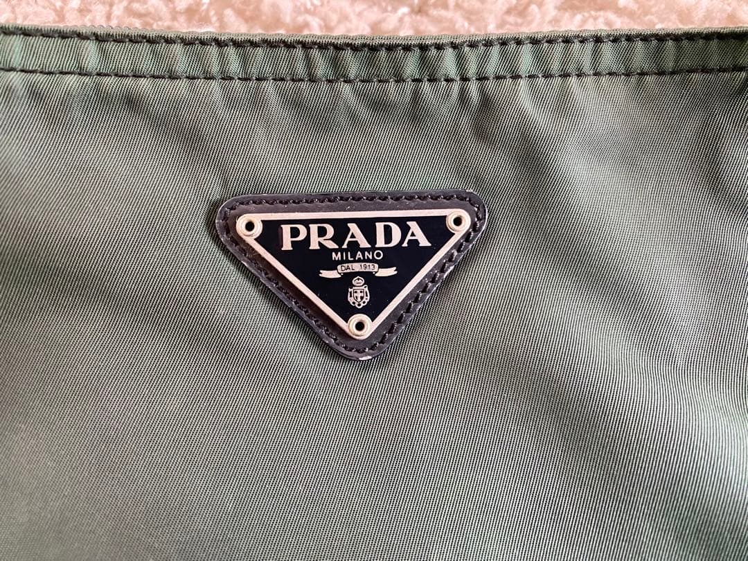 プラダ トートバッグ 三角ロゴプレート グリーン カーキ ナイロン