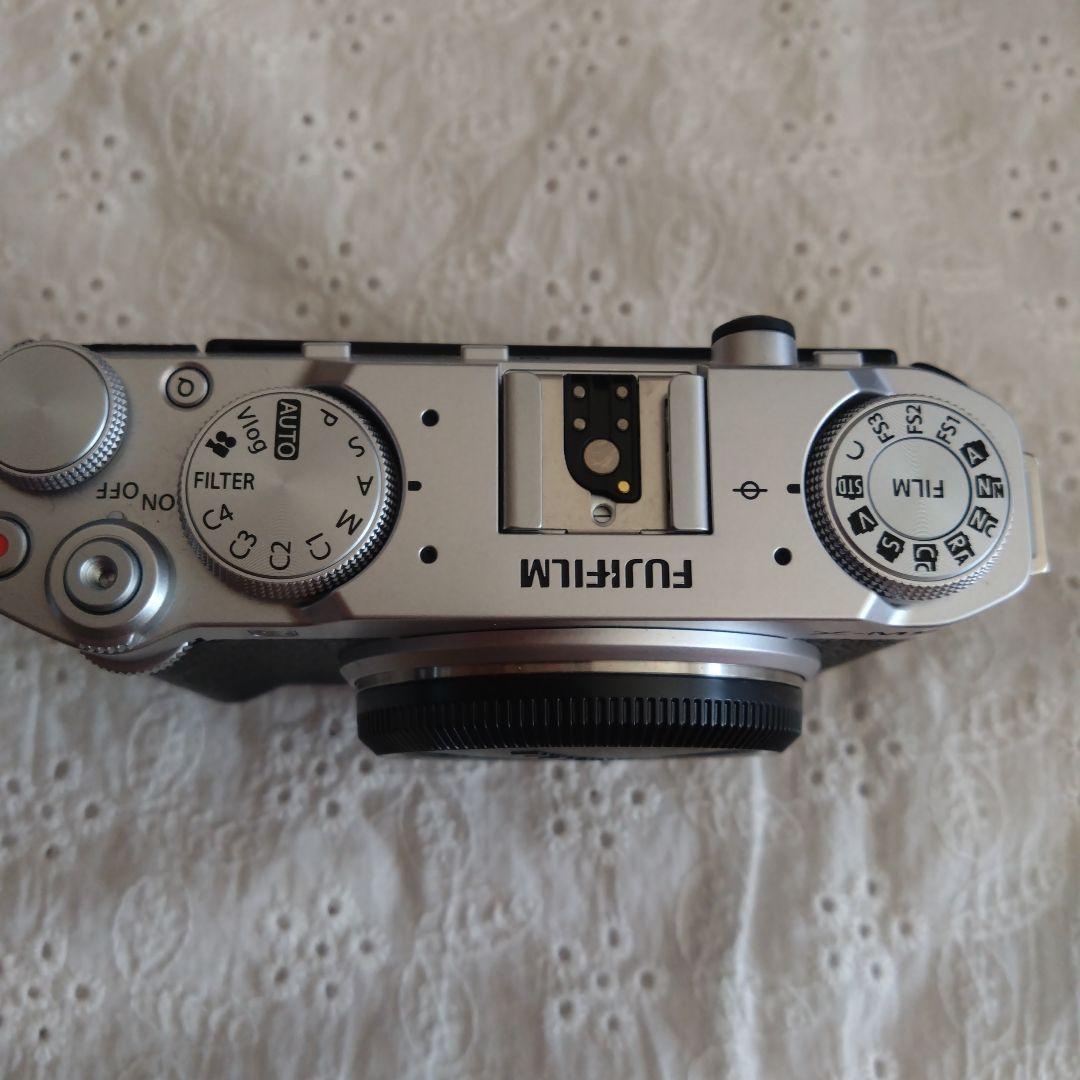 Fujifilm ミラーレスカメラ 15-45mmレンズ バッテリー他