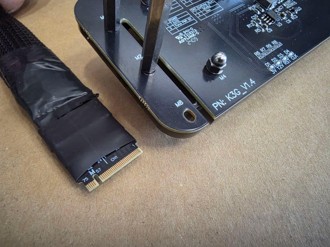 グラフィックボード・グラボ・ビデオカード ADT-Link K43SG M.2 to PCIe 4.0 x4 egpu