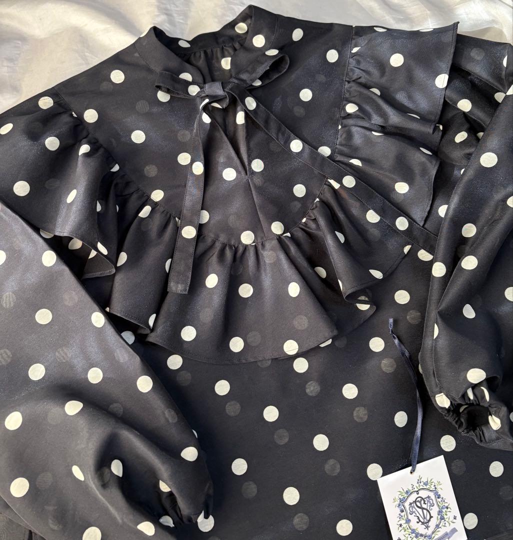 最終！セブンテン seventen 極美品 シアードットブラウス ネイビー