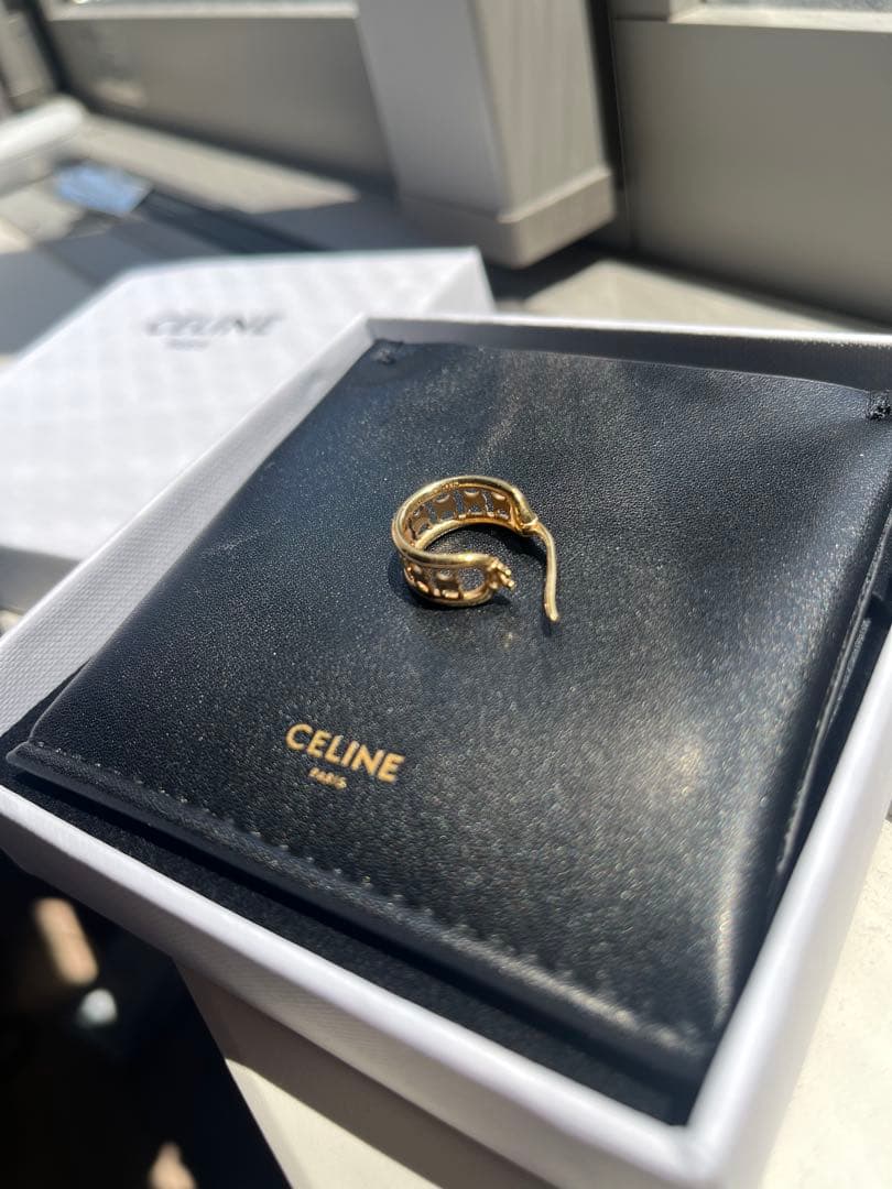 CELINE セリーヌ　ゴールド トリオンフ　ピアス