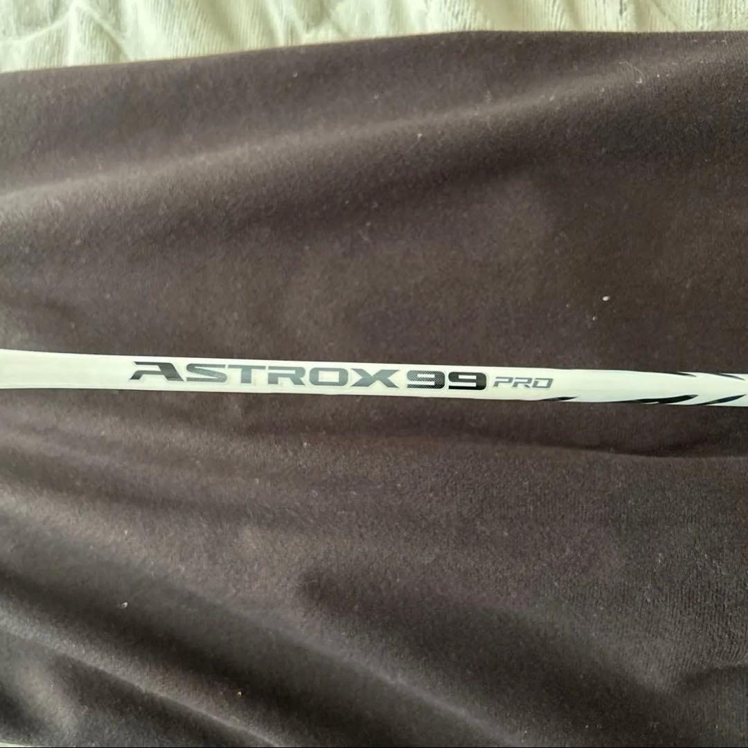 YONEX ASTROX99 PRO ホワイトタイガー　4UG5