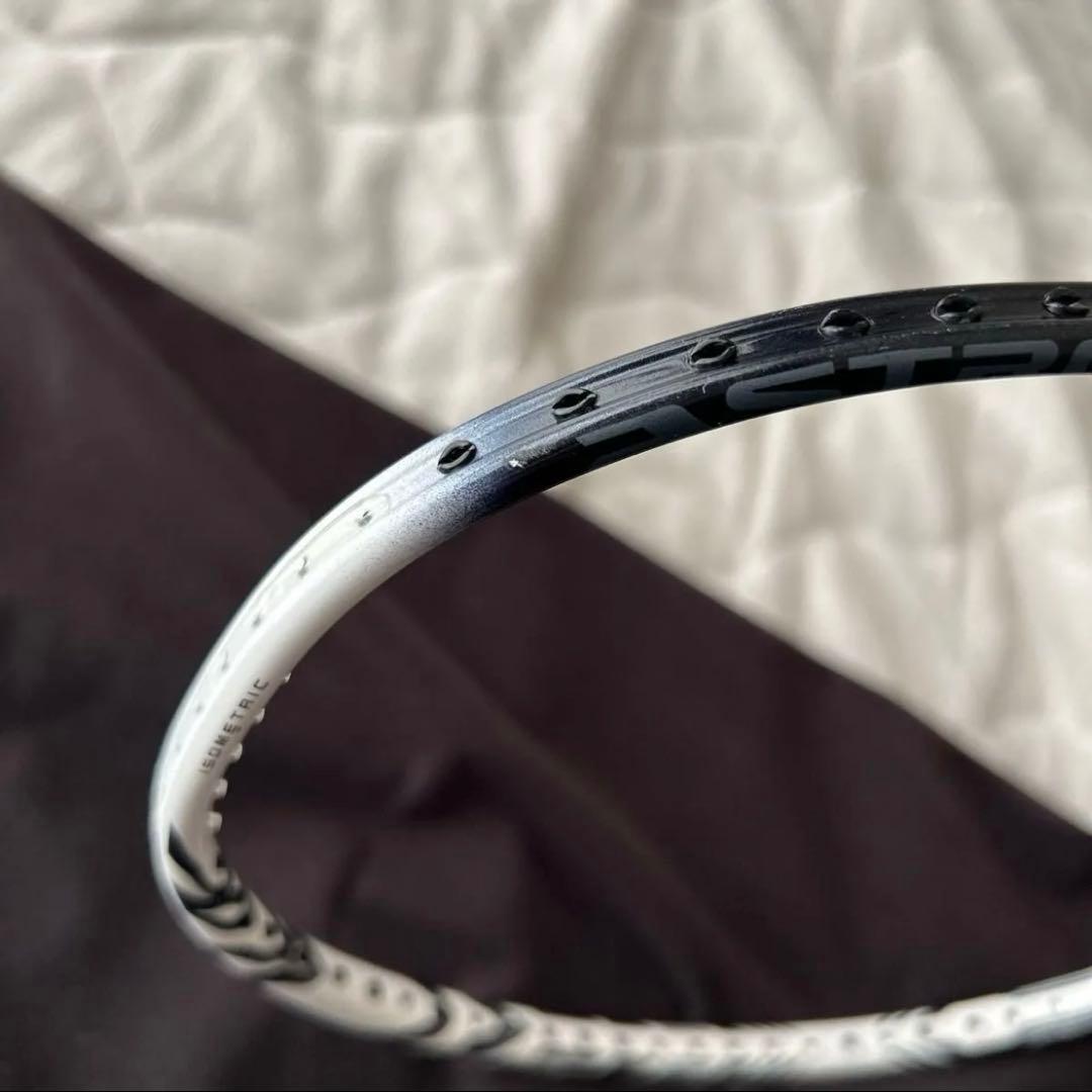 YONEX ASTROX99 PRO ホワイトタイガー　4UG5