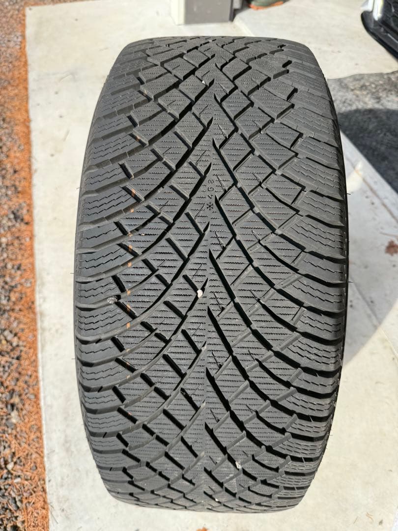  X5 M60 純正スタッドレスタイヤセット　275/45R20