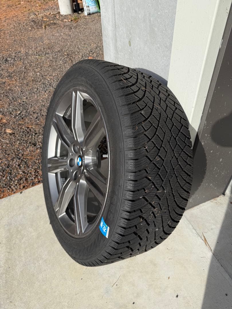  X5 M60 純正スタッドレスタイヤセット　275/45R20