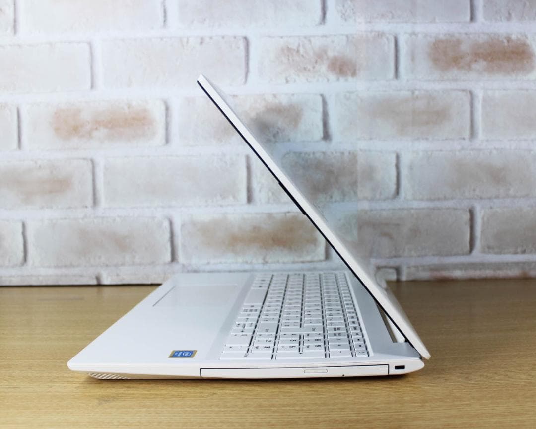 第8世代 CPU✨SSD搭載 ノートパソコン オフィス付き Windows11