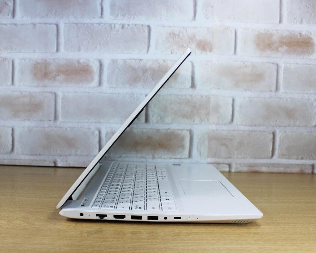 第8世代 CPU✨SSD搭載 ノートパソコン オフィス付き Windows11