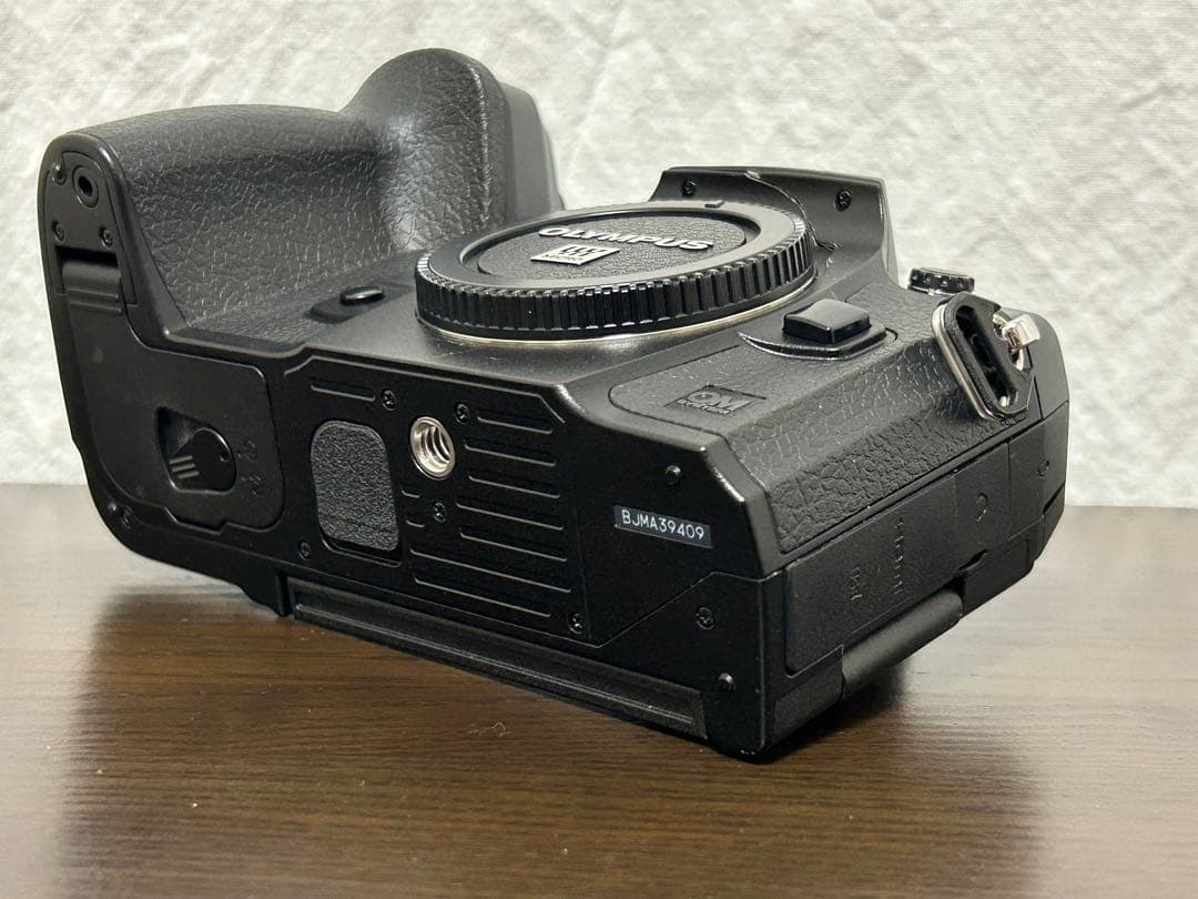 OLYMPUS OM SYSTEM OM-1 ボディ 131