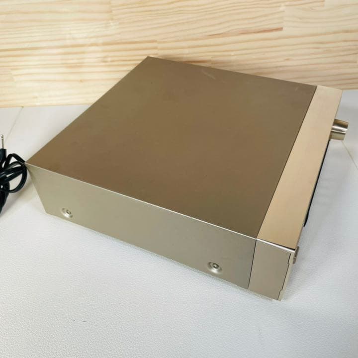 SANSUI 高感度高音質　チューナー　T-α77