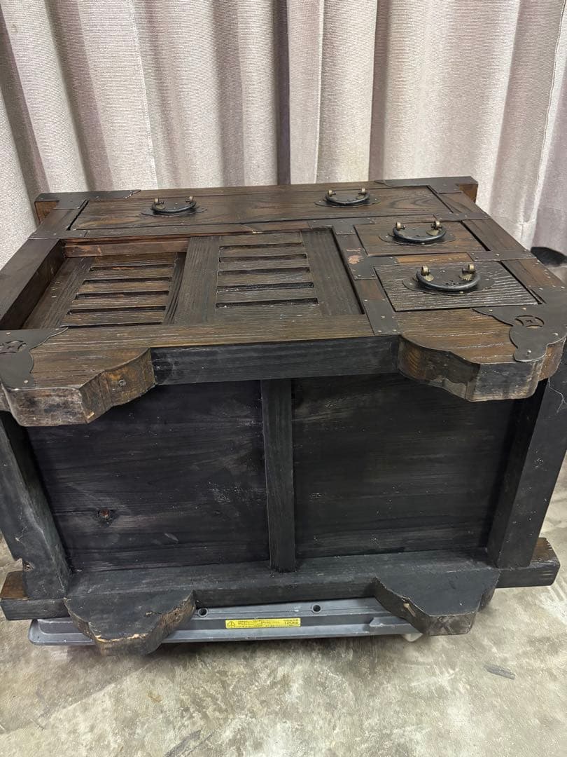 希少な日本製 車箪笥 時代箪笥