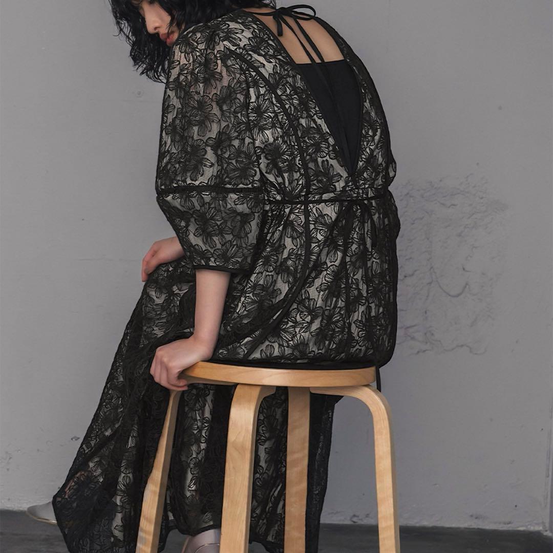 パフスリーブ総レースフレアロング結婚式ワンピース パーティードレスお呼ばれ二次会