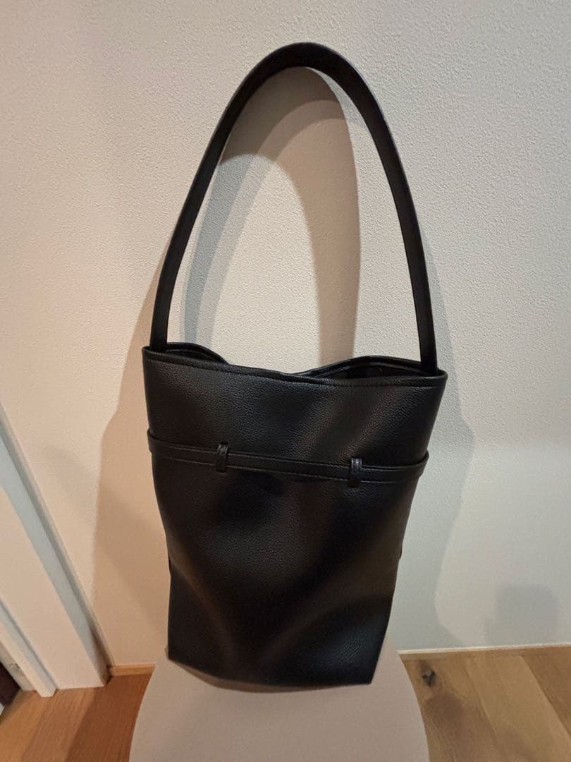 スローブイエナ　ベルトスクエアトートバッグ　ブラック