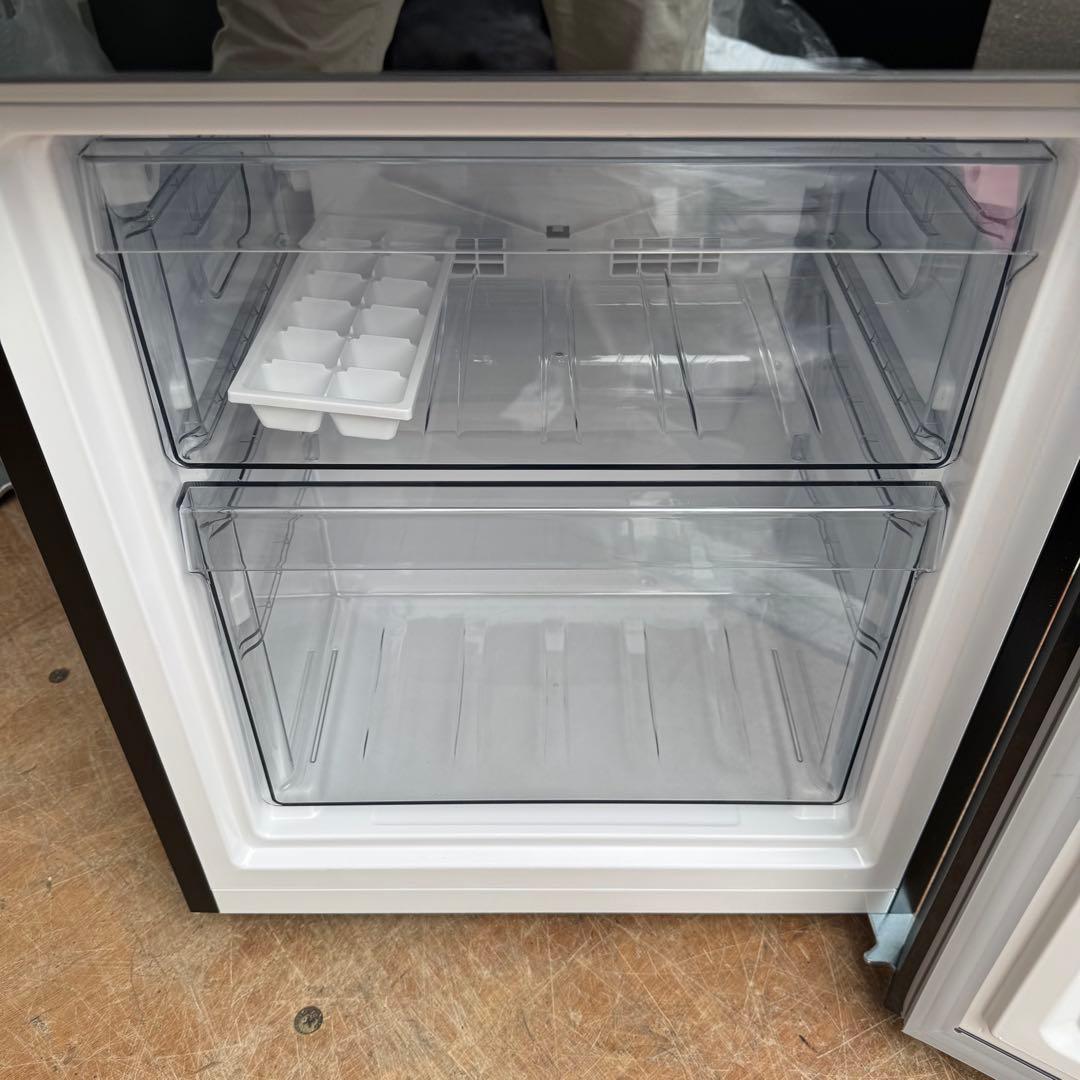 C7534★2023年製★未使用に近い★ツインバード 冷蔵庫 ミラーブラック 鏡