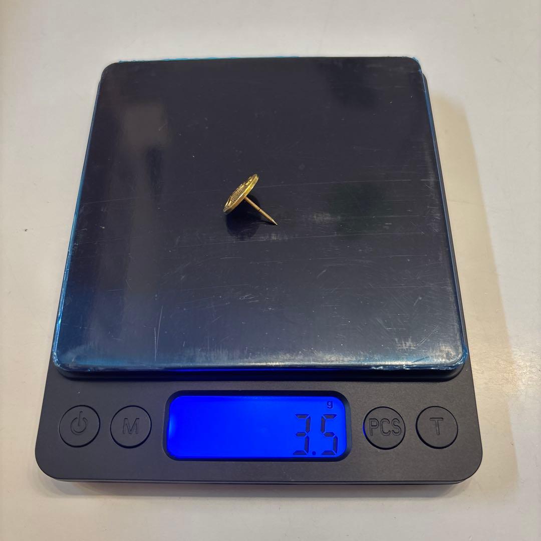 本物　18金 真　ピンバッチ