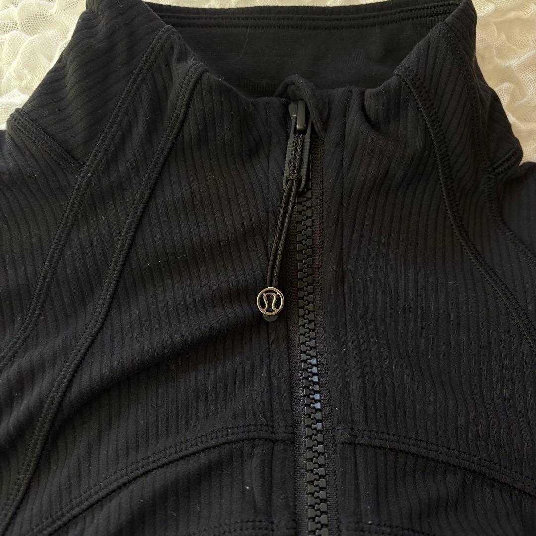 lululemonルルレモン define フルジップジャケットクロップ