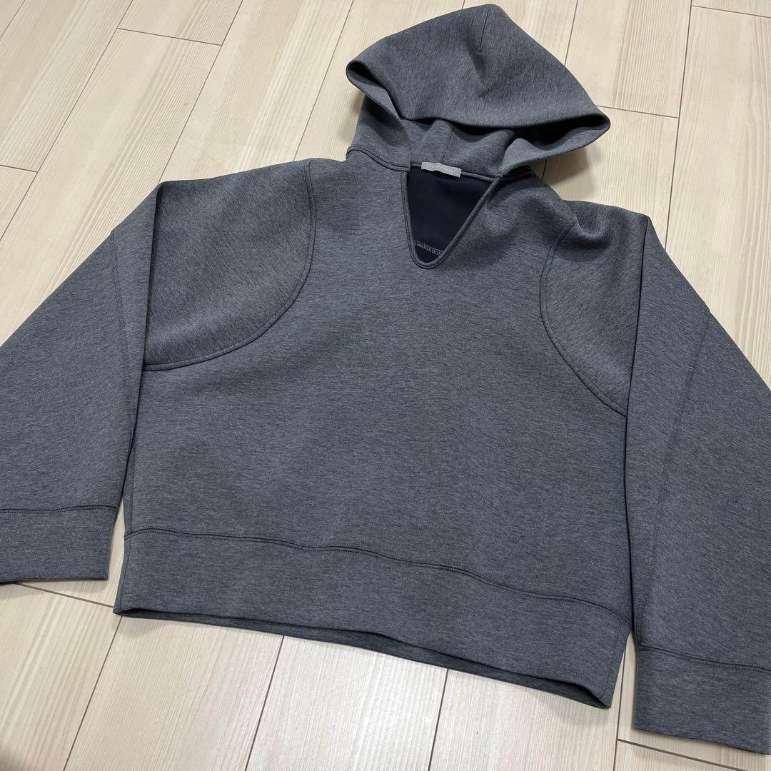 theory luxeパーカー定価3万円