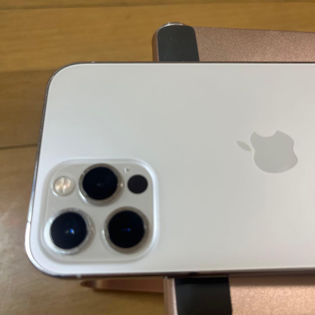 バッテリー新品100%！美品iPhone12pro シルバー256GB