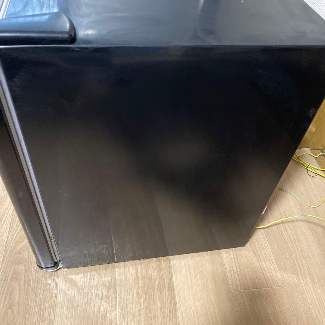 引取り歓迎　Grand Line 冷凍庫 32L ARE-F32BK