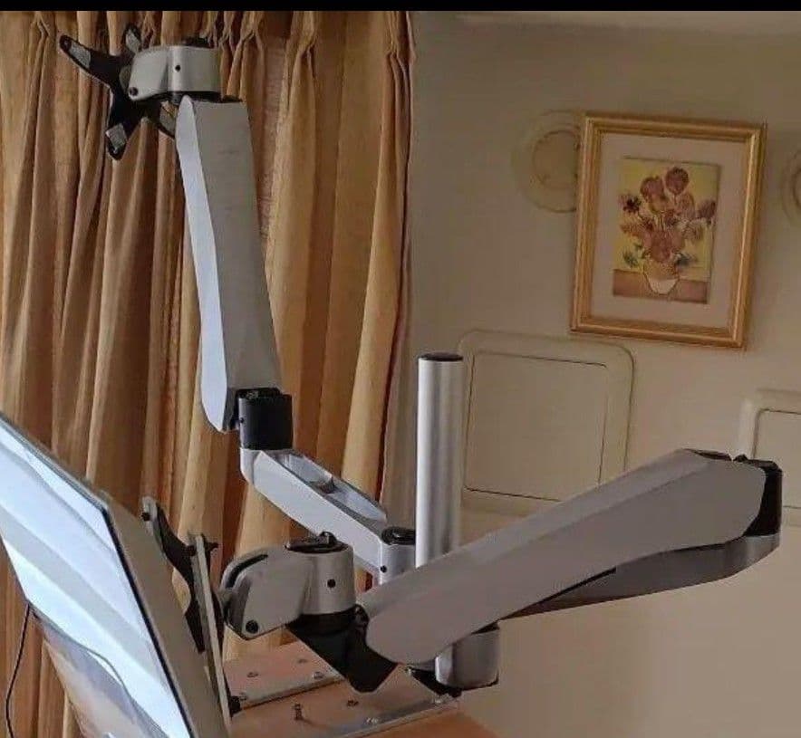 ⑦SANWA SUPPLY CR-LA1007 デュアルモニターアーム