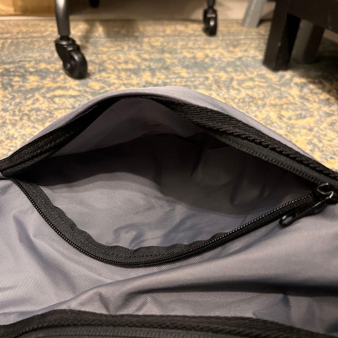 Iasof LANTIKI ワンショルダーバッグ グレー ネイビー