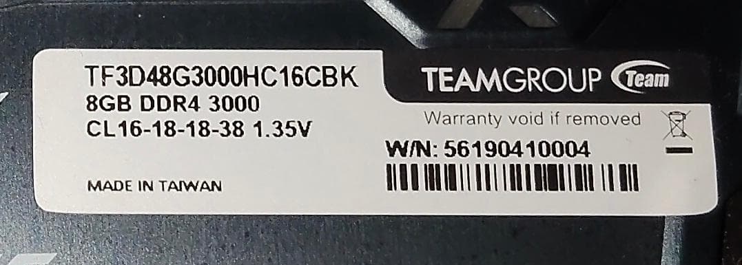 デスクトップ用 8GB 2枚 TEAM DDR4-3000 DELTA RGB