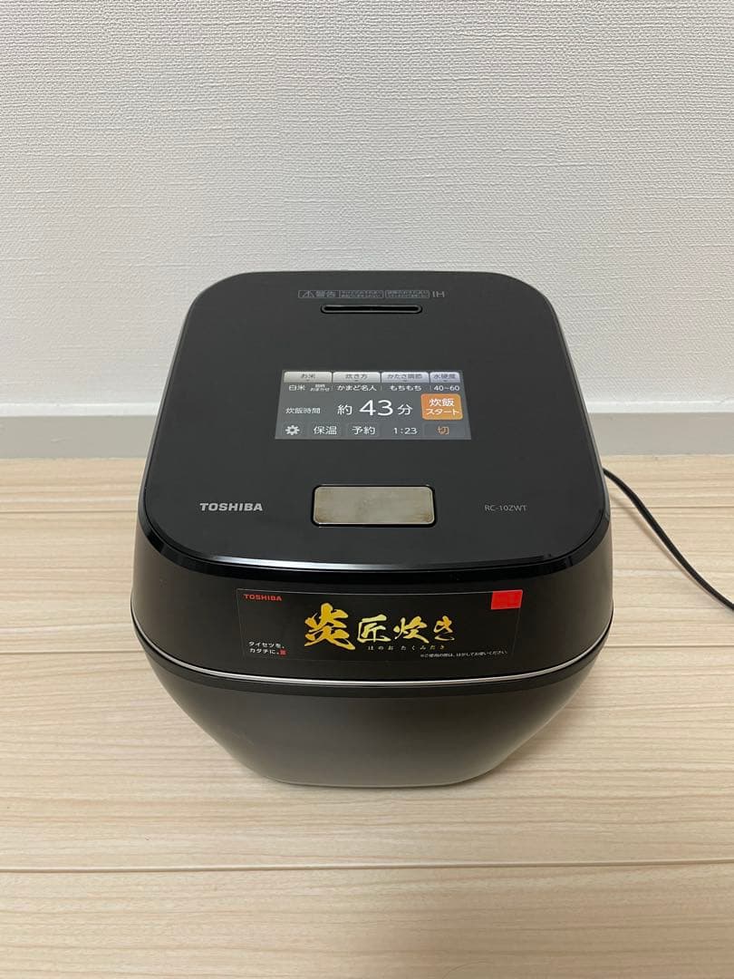 TOSHIBAの最高級　炊飯器 RC-10ZWT