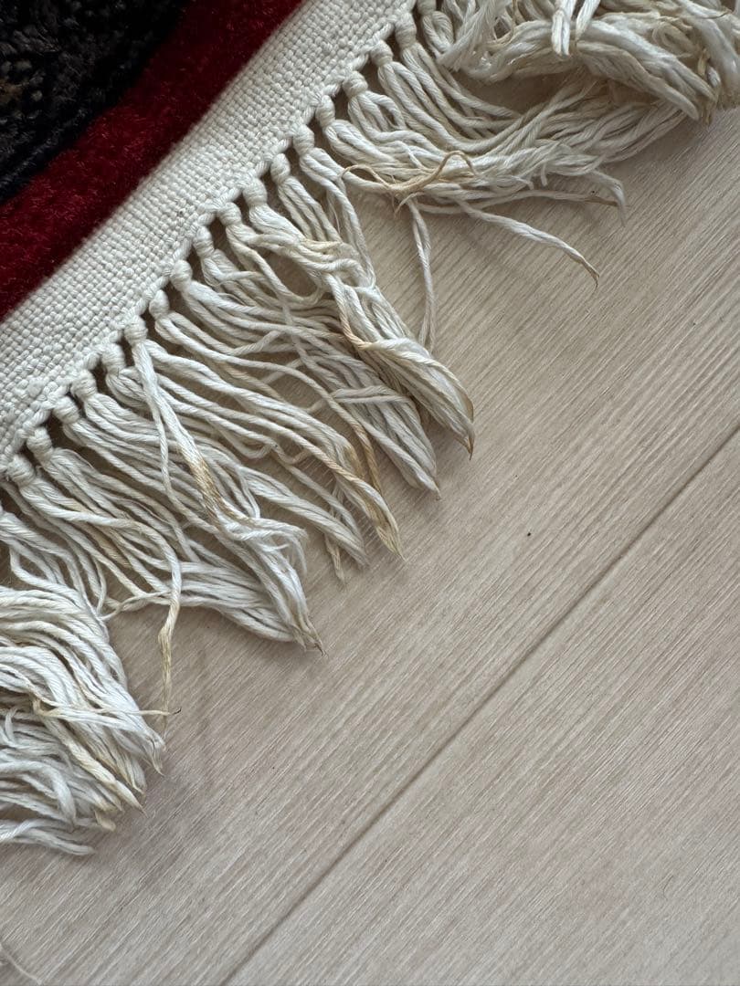 パキスタン絨毯　手織りラグ　玄関マット　ヴィンテージ　赤