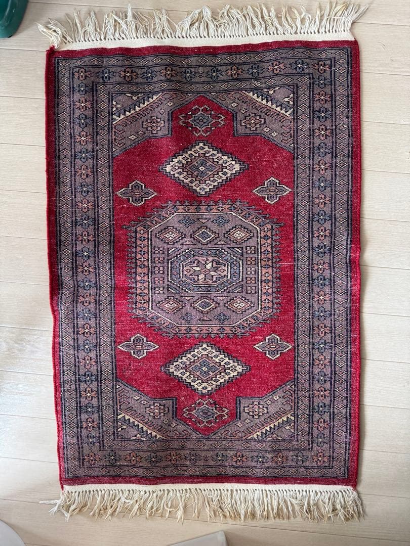 パキスタン絨毯　手織りラグ　玄関マット　ヴィンテージ　赤