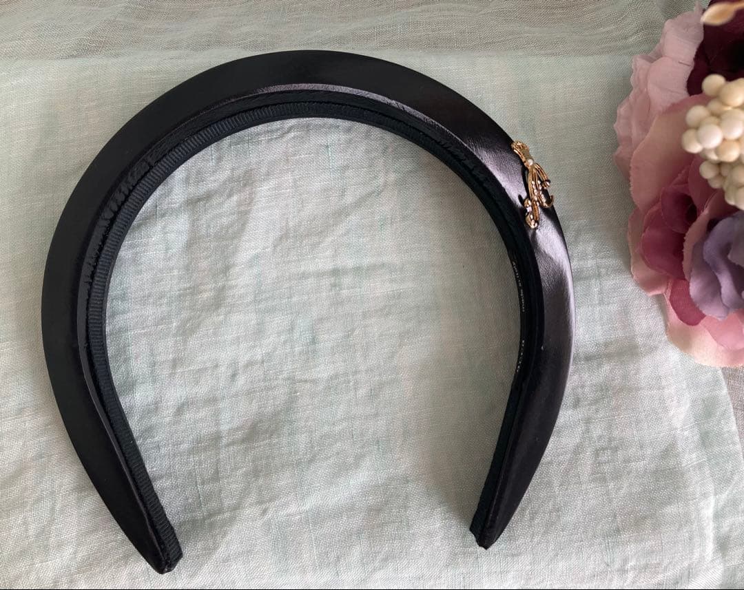 【極美品】accaアッカ 数量限定品！30周年モデル　ペルファブカチューシャ♡黒