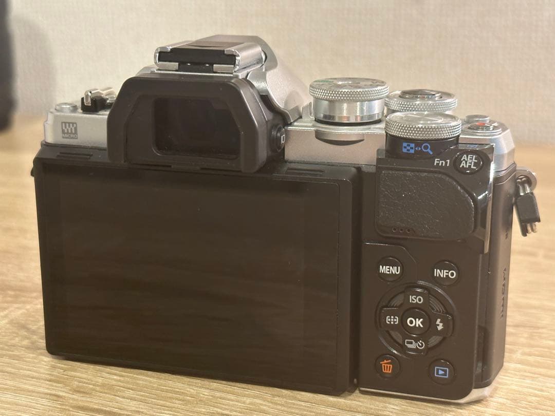 OLYMPUS OM-D EM10 Mark ⅲ レンズ×3