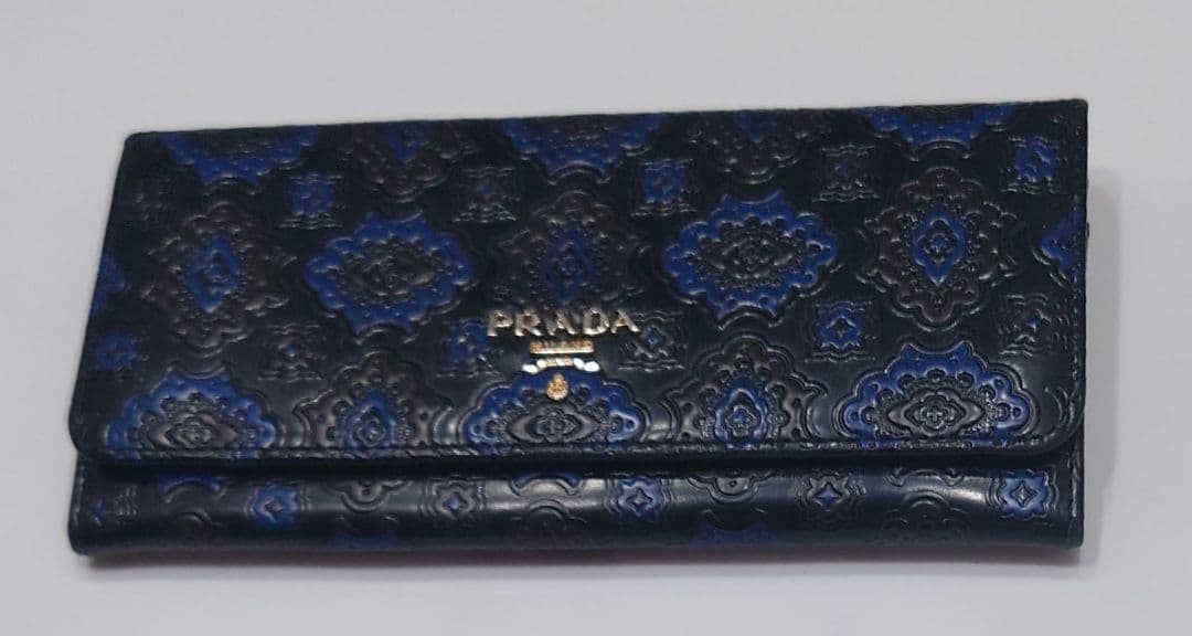 PRADA プラダ　幾何学模様 長財布 ブラック×ブルー