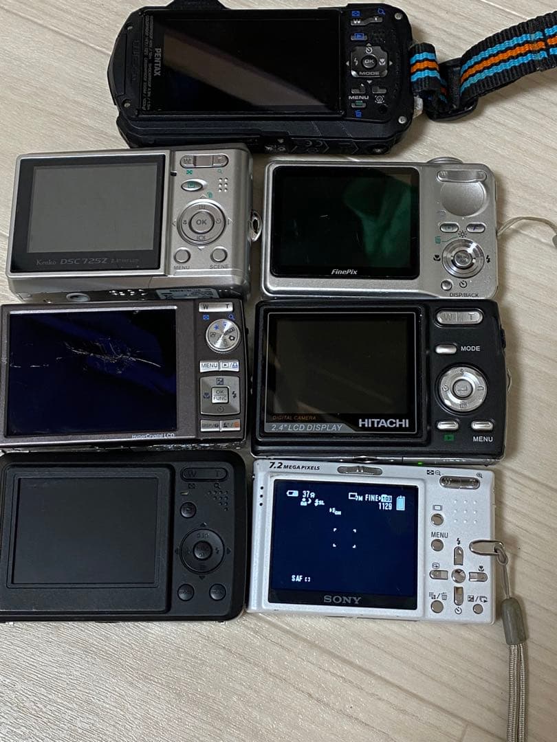 デジタルカメラ 7個