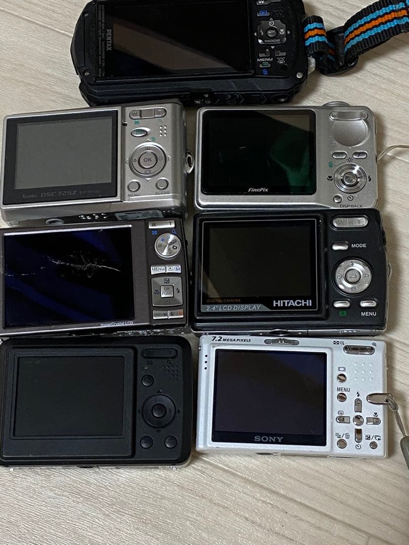 デジタルカメラ 7個