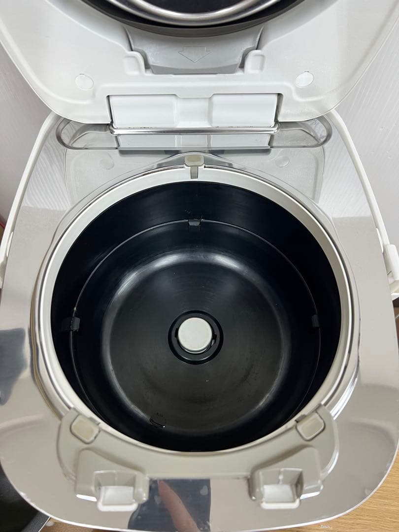 Panasonic 可変圧力IHジャー炊飯器 SR-PB106 2017年製