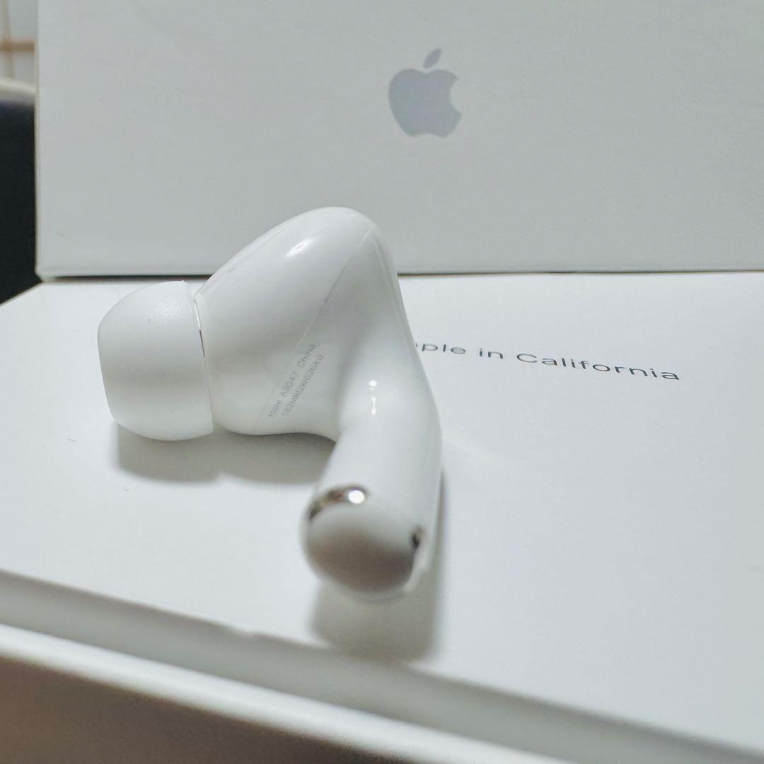 Apple AirPods Pro 第2世代 右耳のみ 67