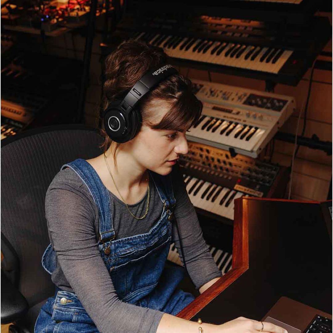 オーディオテクニカ ATH-M40x モニターヘッドホン　専用ポーチ付き