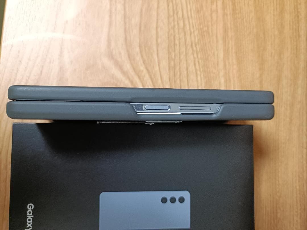 【専用ケース、sペン付】Galaxy Z Fold5【256GBSIMフリー】